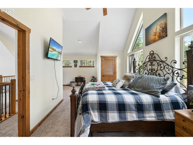 30524 Ne 10TH St, Washougal, WA 98671