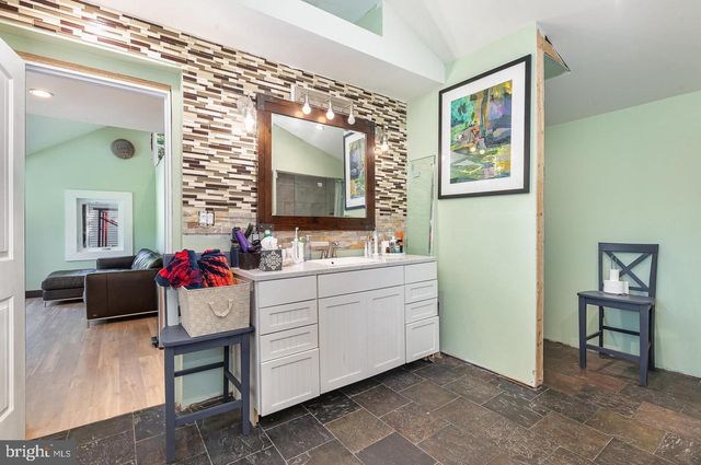 28 W WILLOW TERRACE DRIVE, Mechanicsburg, PA 17050