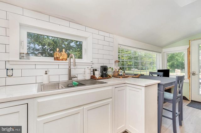 28 W WILLOW TERRACE DRIVE, Mechanicsburg, PA 17050