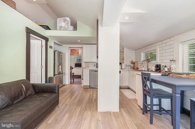 28 W WILLOW TERRACE DRIVE, Mechanicsburg, PA 17050