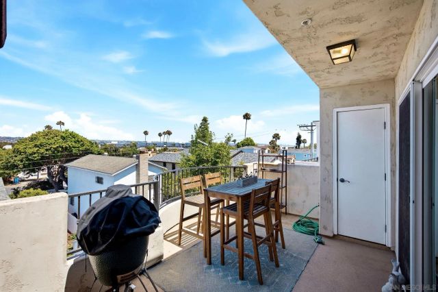 4063 Lamont Street, San Diego, CA 92109