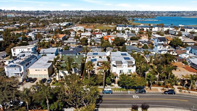 4063 Lamont Street, San Diego, CA 92109