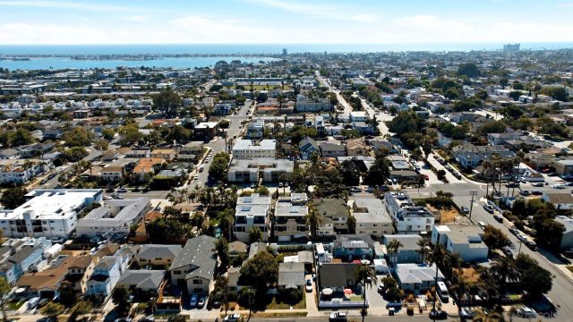 4063 Lamont Street, San Diego, CA 92109