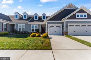 102 CAMDEN CIR, La Plata, MD 20646