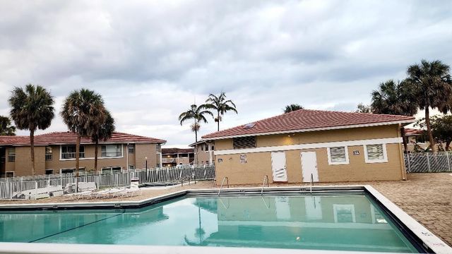 10234 Twin Lakes Drive 16-d, Coral Springs, FL 33071