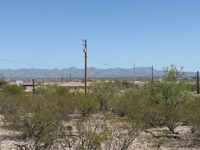 6260 N Desert Foothills Drive, Tucson, AZ 85743
