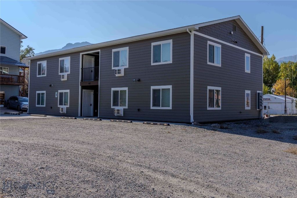 305 Spring Street A-D, Gardiner, MT 59030