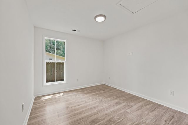 403 Bayview Dr., Georgetown, SC 29440