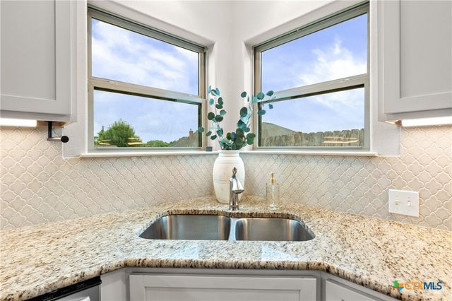 1819 Rustic Manor Drive, Temple, TX 76502