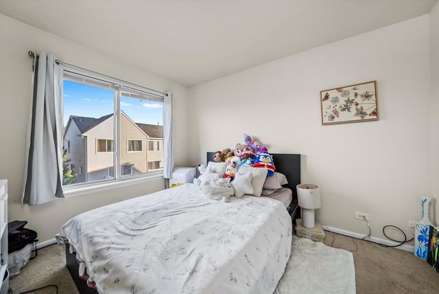 2950 Shelly Lane 2950, Aurora, IL 60504