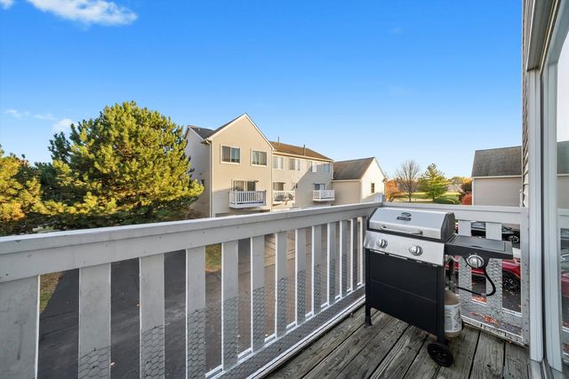 2950 Shelly Lane 2950, Aurora, IL 60504