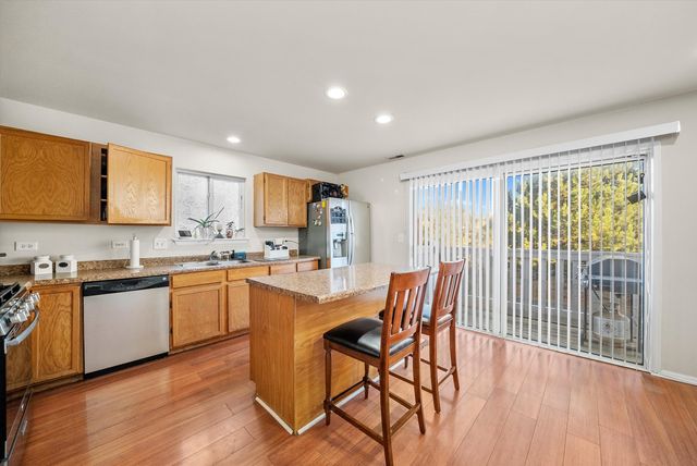 2950 Shelly Lane 2950, Aurora, IL 60504