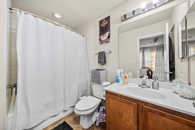 2950 Shelly Lane 2950, Aurora, IL 60504