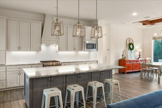625B Las Colinas DR, Wimberley, TX 78676