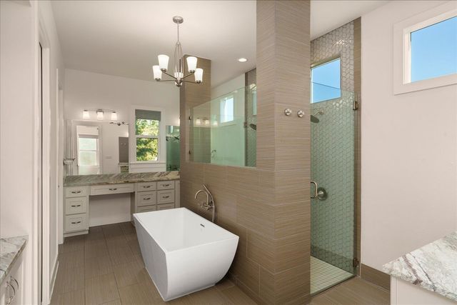 625B Las Colinas DR, Wimberley, TX 78676