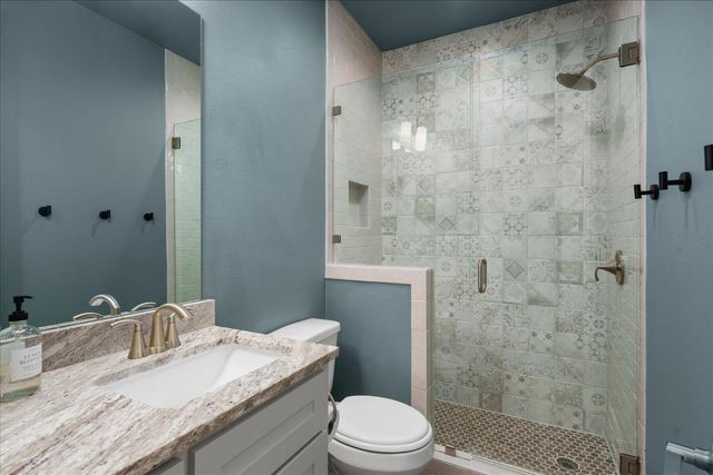 625B Las Colinas DR, Wimberley, TX 78676