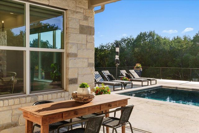 625B Las Colinas DR, Wimberley, TX 78676