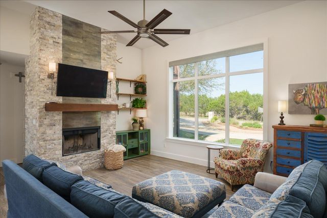 625B Las Colinas DR, Wimberley, TX 78676