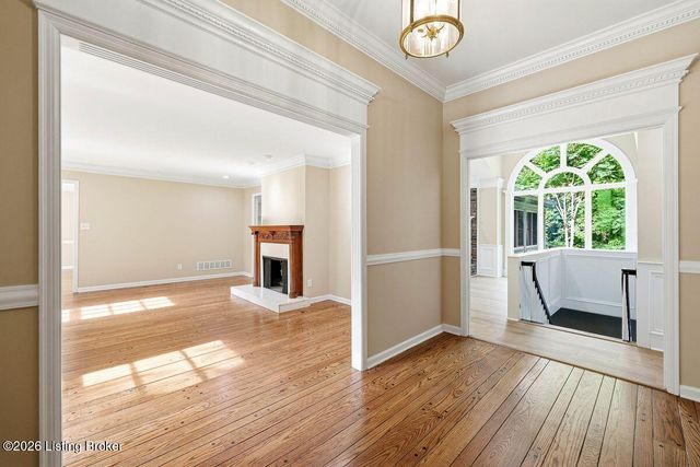 1904 Charbdin Pl, Louisville, KY 40207