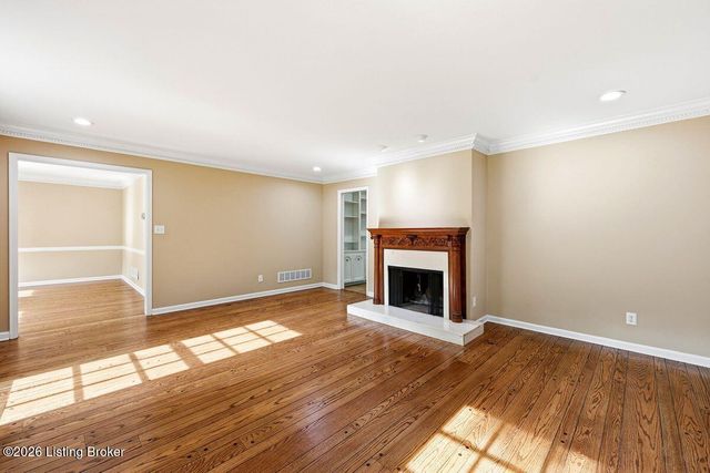 1904 Charbdin Pl, Louisville, KY 40207
