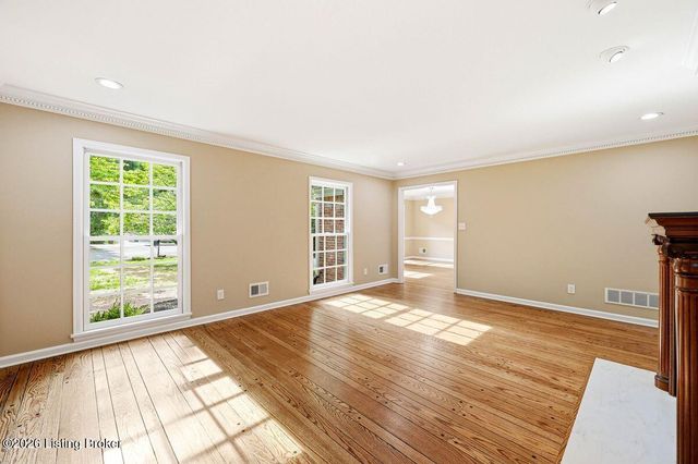 1904 Charbdin Pl, Louisville, KY 40207