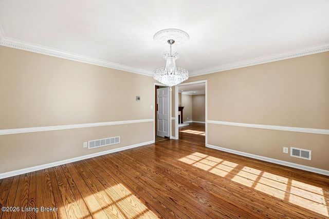 1904 Charbdin Pl, Louisville, KY 40207