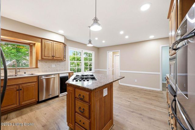 1904 Charbdin Pl, Louisville, KY 40207
