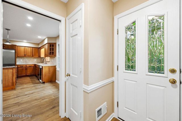 1904 Charbdin Pl, Louisville, KY 40207