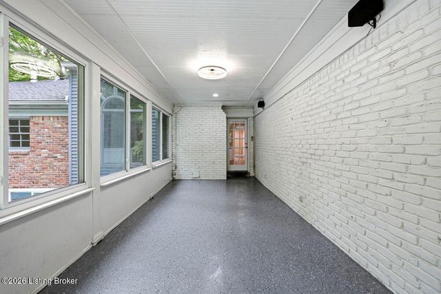1904 Charbdin Pl, Louisville, KY 40207