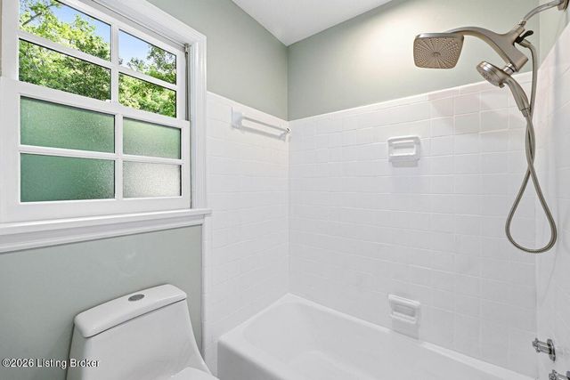 1904 Charbdin Pl, Louisville, KY 40207