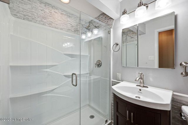 1904 Charbdin Pl, Louisville, KY 40207