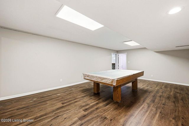 1904 Charbdin Pl, Louisville, KY 40207
