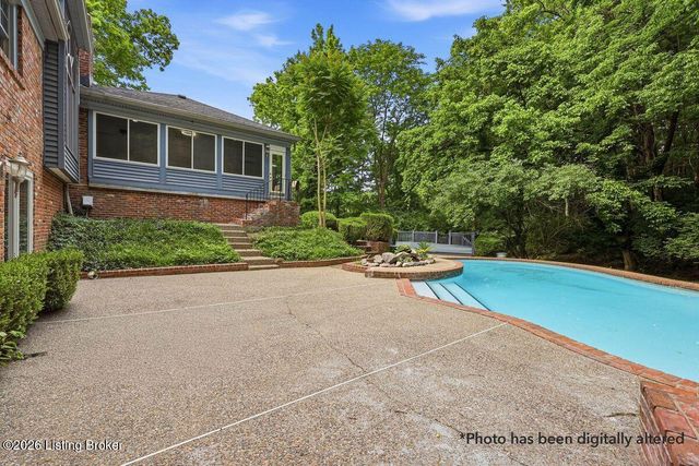 1904 Charbdin Pl, Louisville, KY 40207