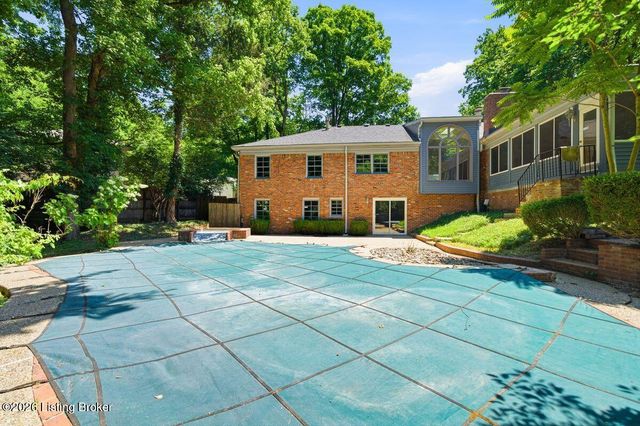 1904 Charbdin Pl, Louisville, KY 40207
