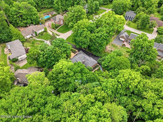 1904 Charbdin Pl, Louisville, KY 40207