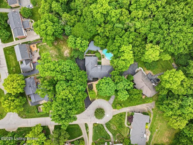 1904 Charbdin Pl, Louisville, KY 40207