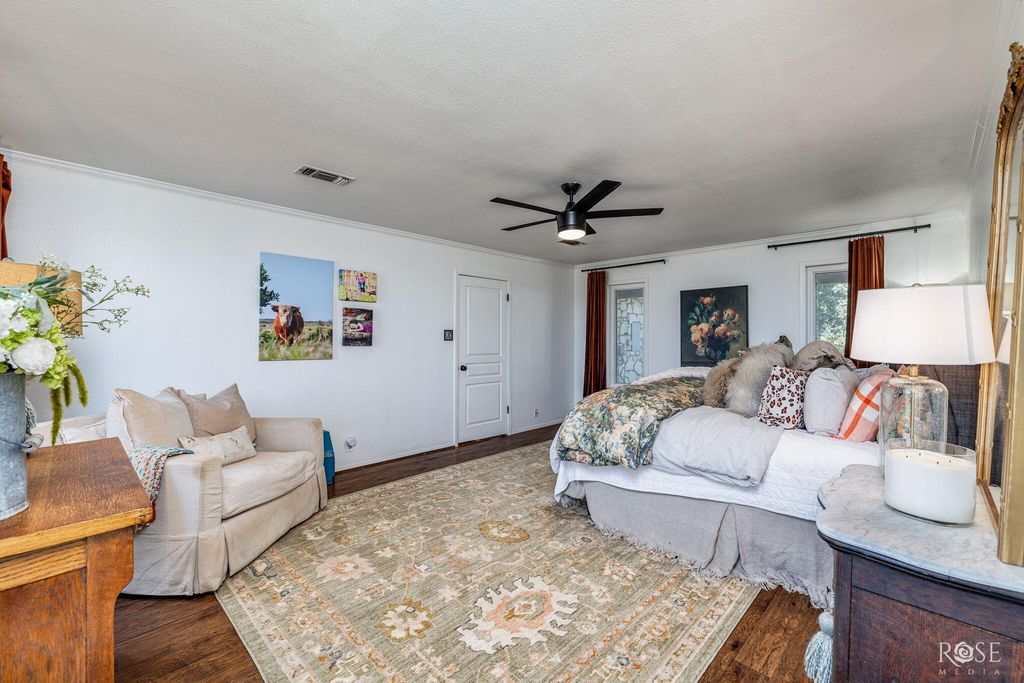 Image 16 of property listing at 6825 Hawk Avenue, San Angelo, TX 76905