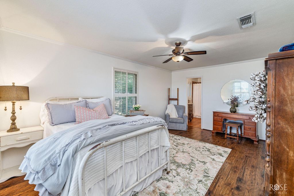 Image 21 of property listing at 6825 Hawk Avenue, San Angelo, TX 76905