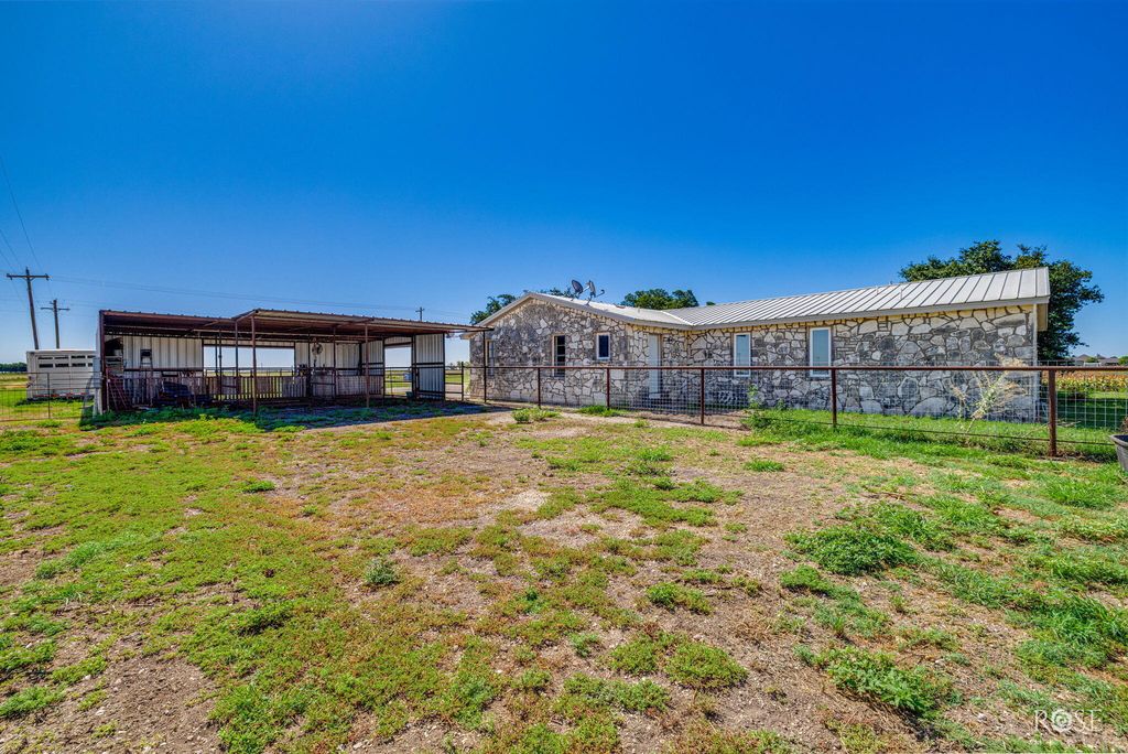 Image 39 of property listing at 6825 Hawk Avenue, San Angelo, TX 76905