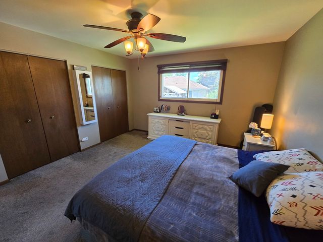 17042 Lockwood Avenue, Oak Forest, IL 60452