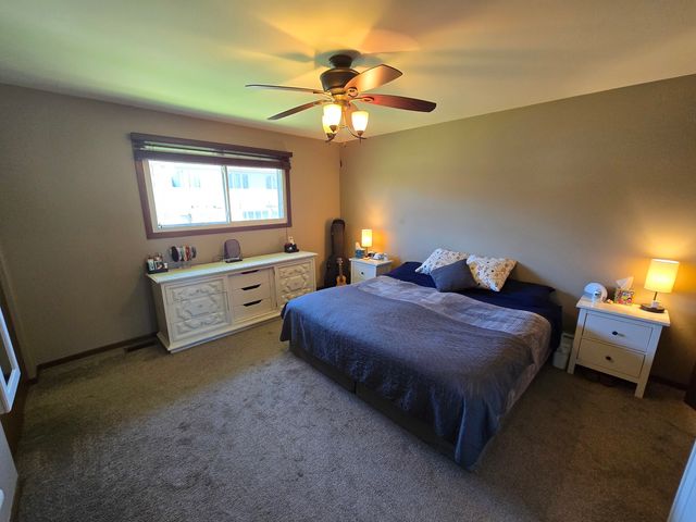 17042 Lockwood Avenue, Oak Forest, IL 60452