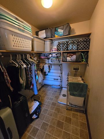 17042 Lockwood Avenue, Oak Forest, IL 60452