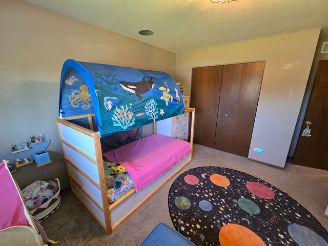 17042 Lockwood Avenue, Oak Forest, IL 60452