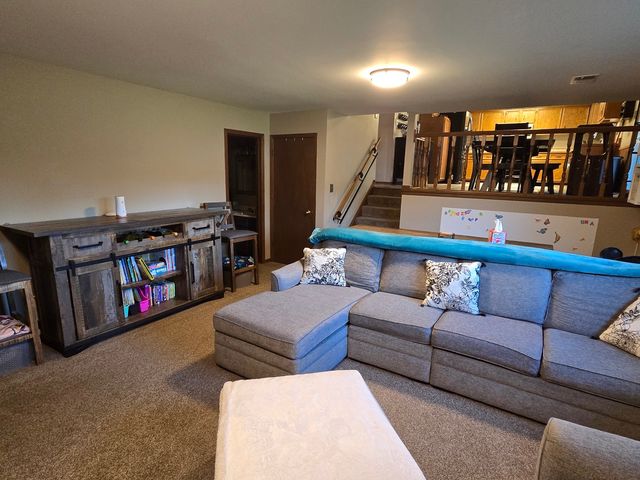 17042 Lockwood Avenue, Oak Forest, IL 60452