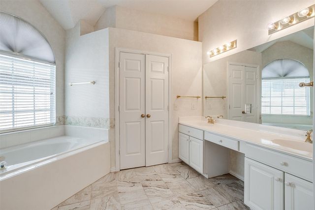 3761 Woodshadow Lane, Addison, TX 75001