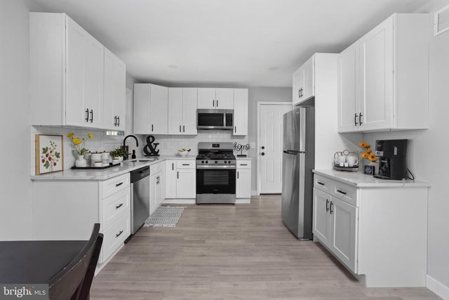 6124 CAMDEN AVE, Pennsauken, NJ 08110