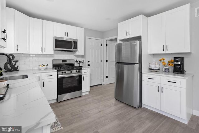 6124 CAMDEN AVE, Pennsauken, NJ 08110