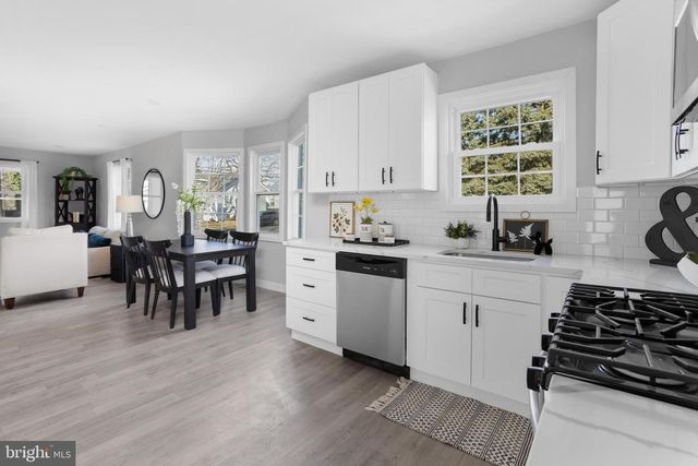 6124 CAMDEN AVE, Pennsauken, NJ 08110