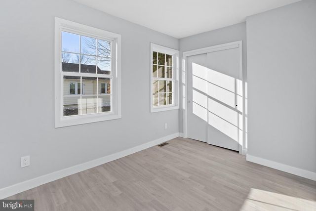 6124 CAMDEN AVE, Pennsauken, NJ 08110