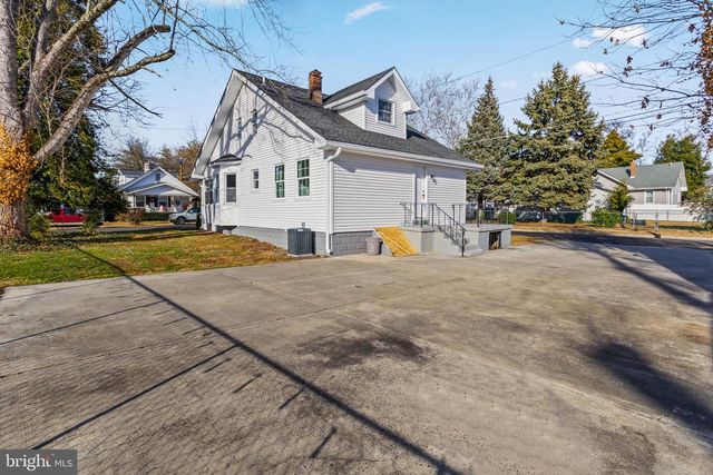 6124 CAMDEN AVE, Pennsauken, NJ 08110